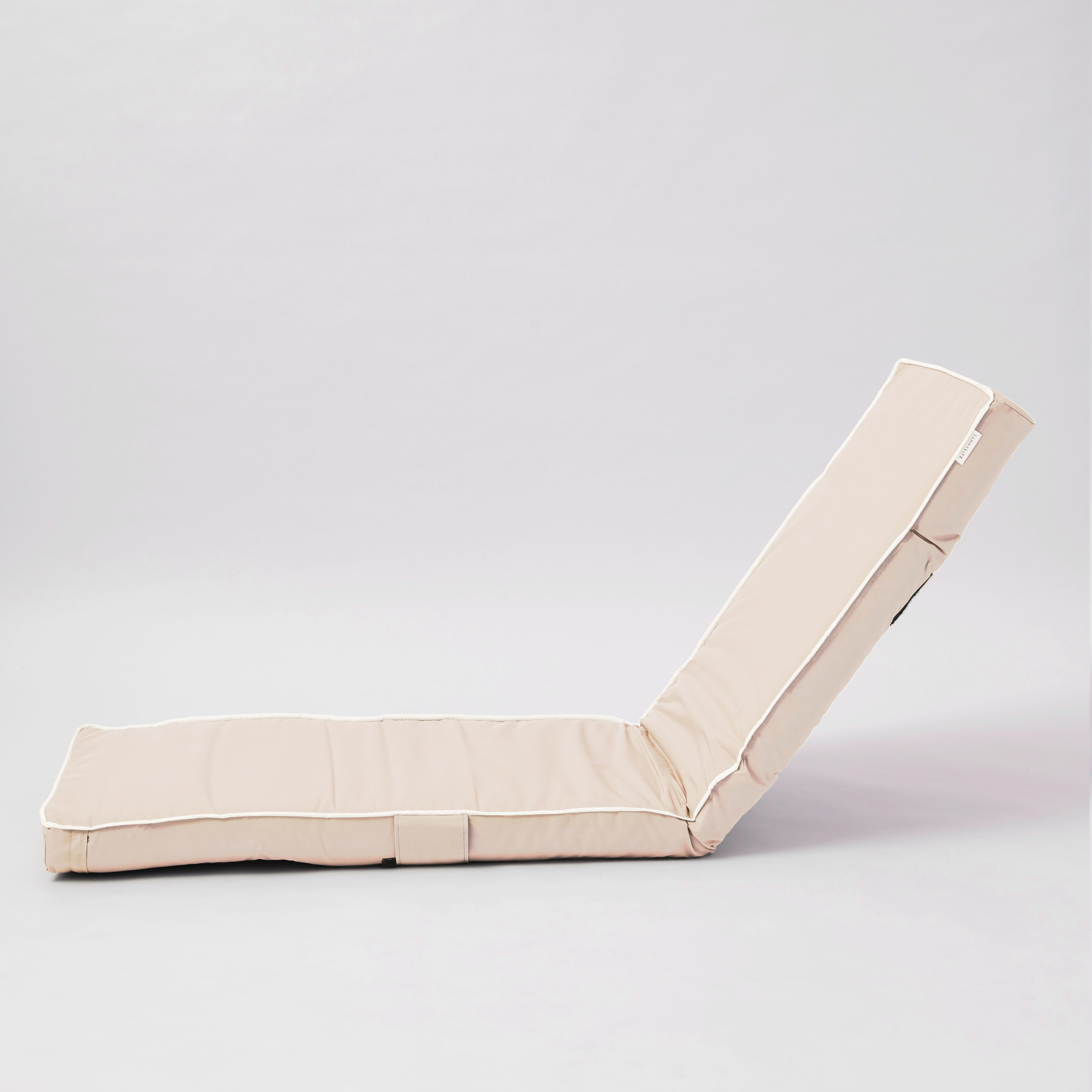The Lounger Chair Sand 3